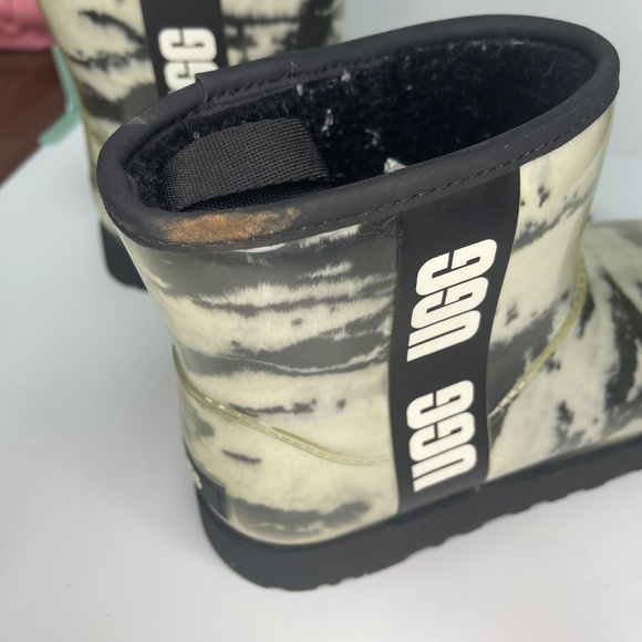 Women’s Classic Clear Mini Marble Ugg Logo size 9 - Picture 3 of 7